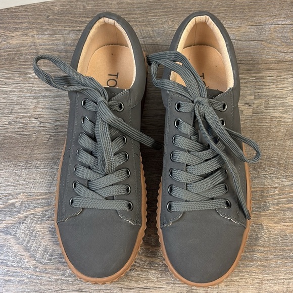 SOLD IN STORE Toestos REINNA Platform Sneakers 7.5 - Picture 2 of 8